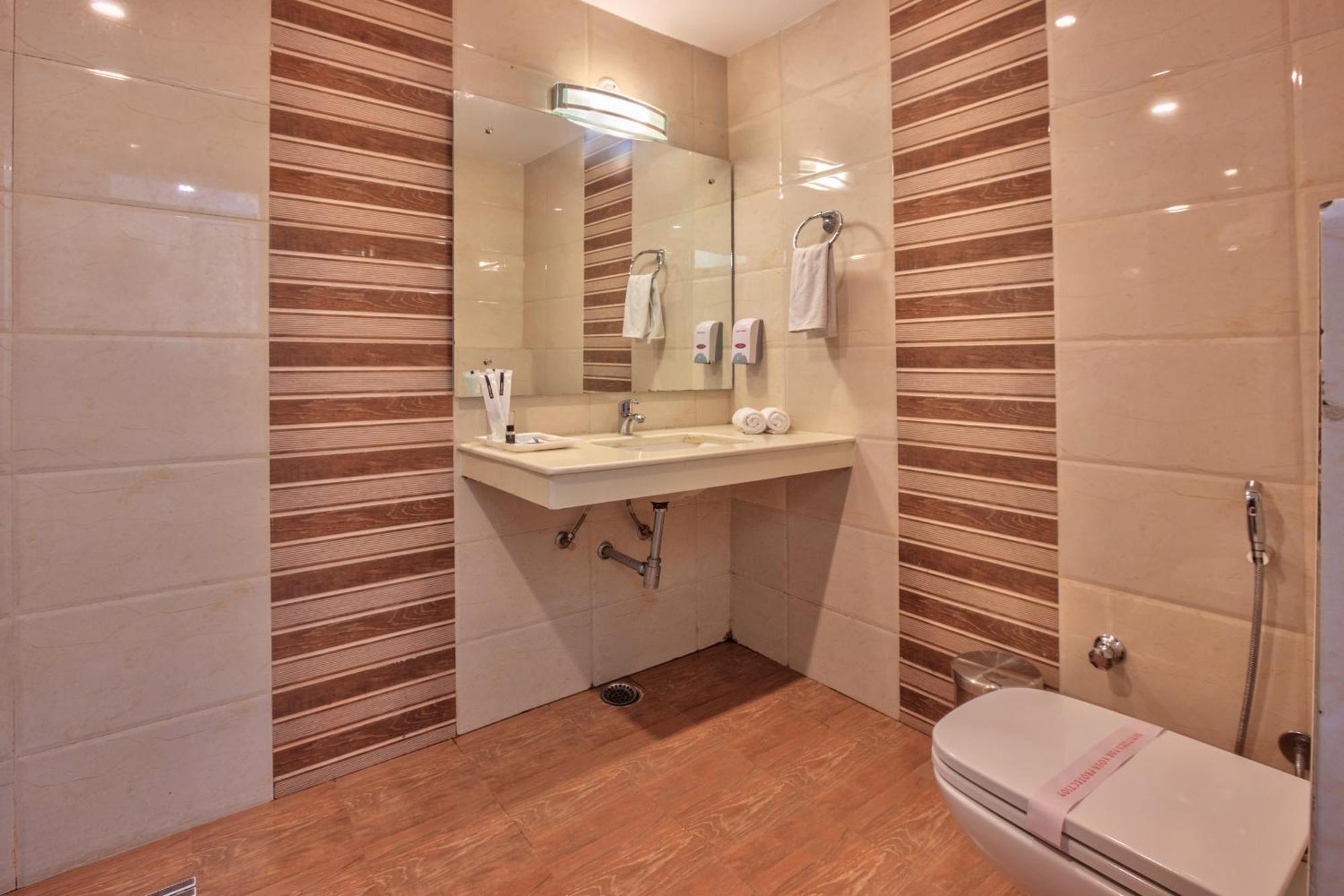 The Katoch Grand Resort مايالي المظهر الخارجي الصورة